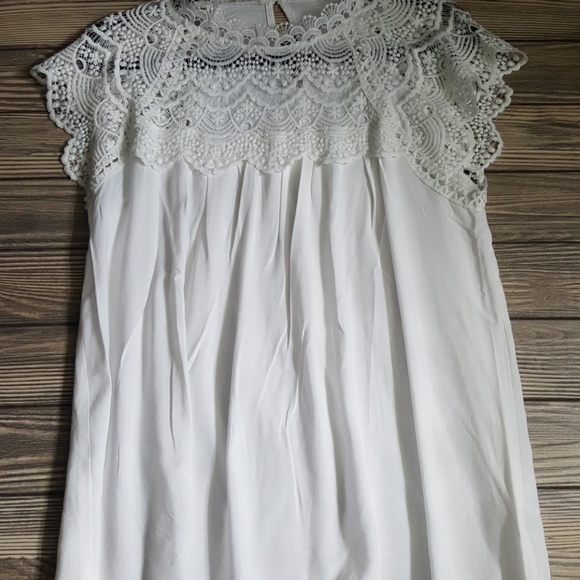 Last 3! White Lace Blouse - Picture 3 of 6